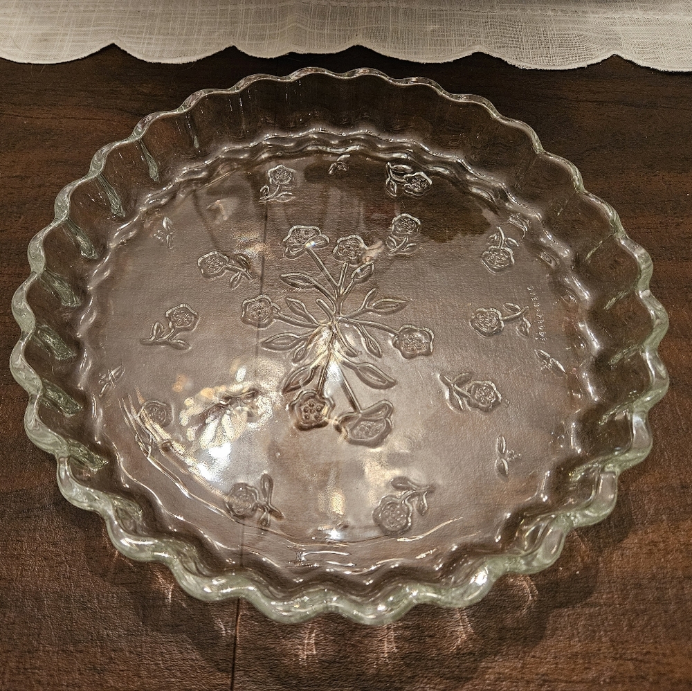ANCHOR HOCKING savannah pie plate